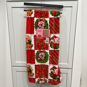 Christmas Holiday strawberry shortcake Plush Throw -